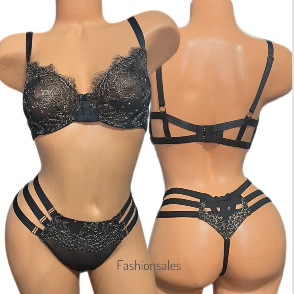 Victorias Secret Discontinued Very Sexy Set Unlined Strappy bra & thong 32DD / S